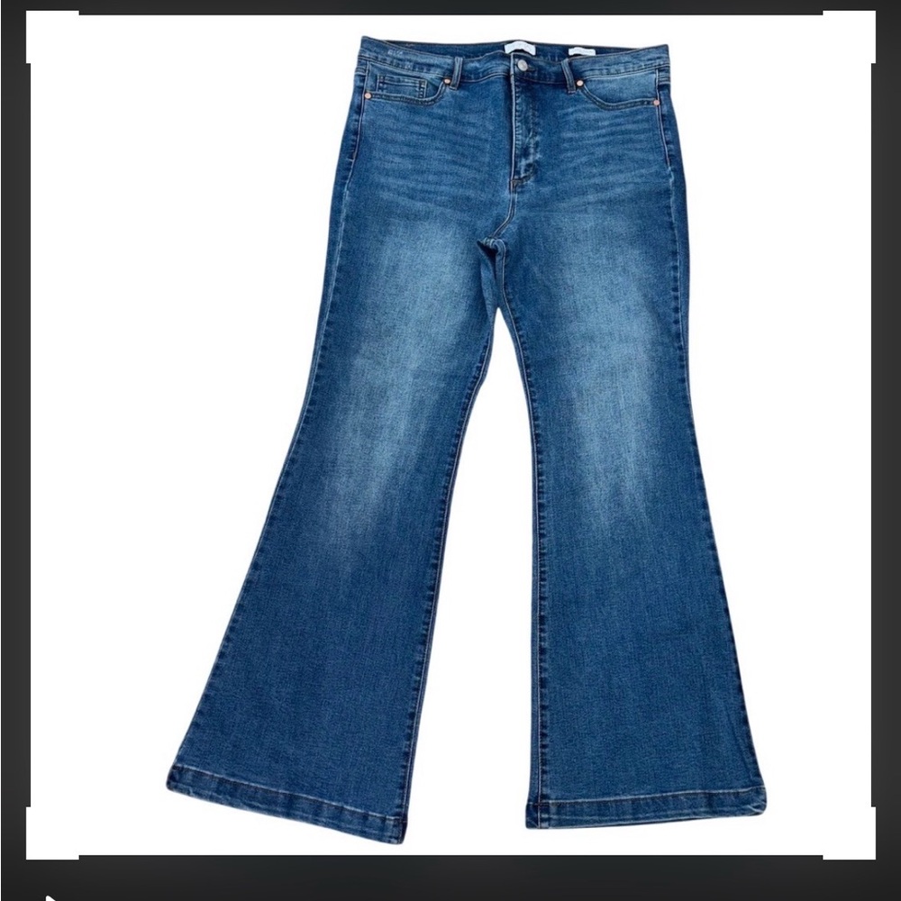 Sofia Jeans by Sofia Vergara Melisa High Rise Flare Jeans Size 16 Med Wash Plus